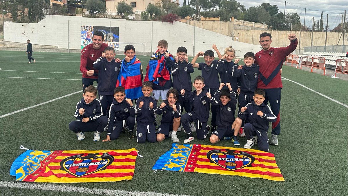 🥇 El Benjamín B se proclama Campeón de la Fase Plata de la Asisa Crevillent Cup. ¡Enhorabuena! 👏🏻👏🏻👏🏻

🏆 En la Final nuestros benjamines se impusieron al <a href="/CanteraSFC/">Sevilla Atlético y Cantera Sevilla FC</a> en la tanda de penaltis.