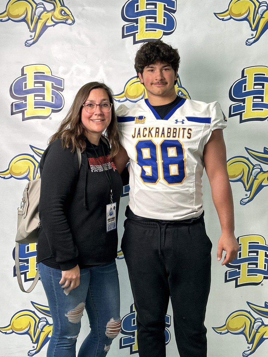 12Janssen's tweet photo. Had a great weekend visit at @GoJacksFB ! Truly something special, can’t wait to be back! Thank you for making me feel at home @CoachLoganMcc @CoachDtjackson @CoachiJACK @CoachKent__ @Coach_Bergy https://t.co/6DHXX2kqGw