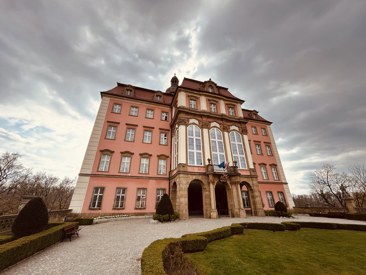 DanielArtm's tweet photo. Zamek #Książ Schloss #Fürstenstein https://t.co/rApAKawpAW