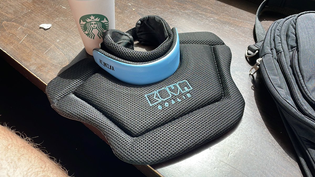 UTAHYETl's tweet photo. After being at the gear sale today; I think every beer leaguer in the valley is going to be wearing Keller gloves 😂

That said, thank you Veggie for using great clavicle guards 😎 https://t.co/5YsWd0aNnJ