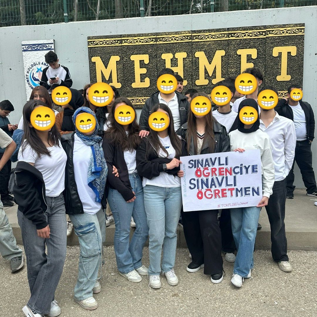 StarZuzanna's tweet photo. #koloğlundaneoluyor #TorpilDeğilLiyakat
#LisemeDokunma
#öğretmenimedokunma @elaziggundemcom @elazigmem @meb_ogm @hepsielazig @Yusuf__Tekin @numanhatipoglu @elazig_valiligi @tcmeb @sahin_serifoglu @KverSemih @gurselerol62 https://t.co/ykAsROpA2f