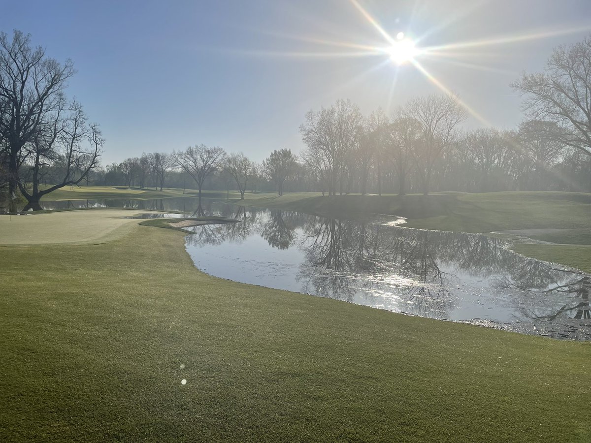 c_roberts11's tweet image. #CrestDay here in Evansville for the Ohio River! Hopefully Mother Nature will calm down for us and get the course dialed back into shape!