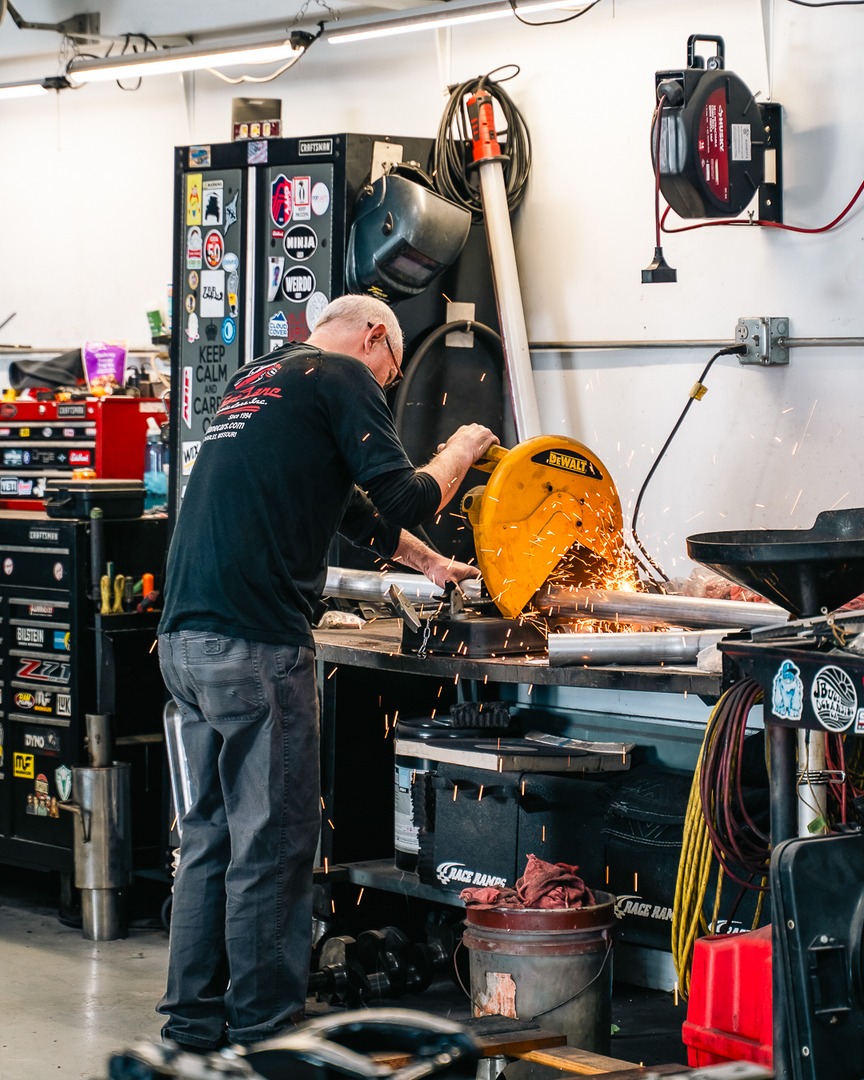 FastLaneSTL's tweet image. Our team knows classic cars inside and out from routine maintenance to performance upgrades. Whether you need a tune-up, A/C, or a brake upgrade for extra stopping power, we’re here to keep your ride running strong.  

📍 St. Charles, MO
📞 636-940-9969
🛜 fastlanecars.com/maintenance