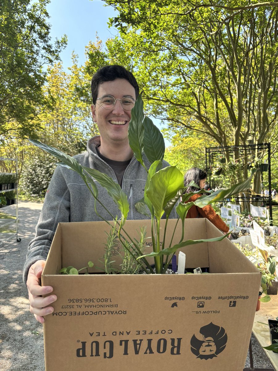 If you need me, I’ll be at the botanical garden’s yearly plant sale 🌻