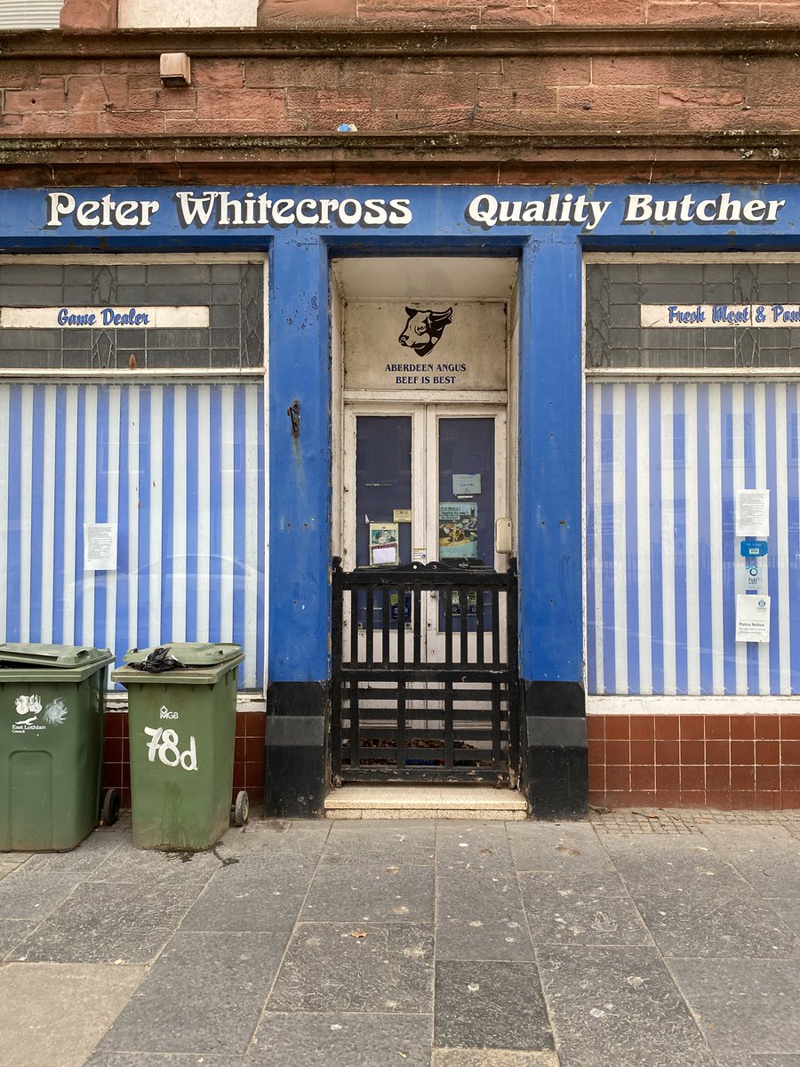 EdiDisgraces's tweet image. Very touching note on this closed butcher shop in Dunbar