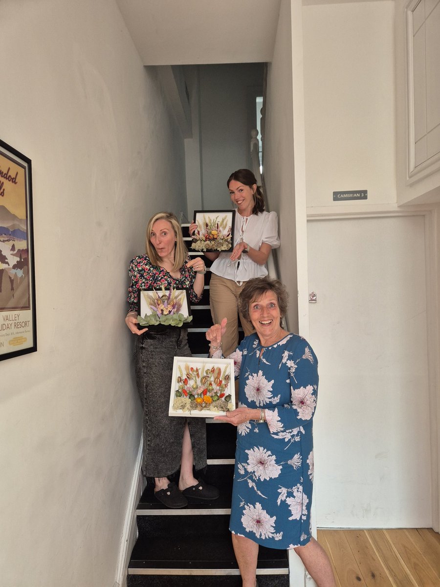 Lovely afternoon with these 3.
Mum and daughters 😍
Celebrating the  coming  birthday of Menai xx
Hannah Law Millie Nicholls