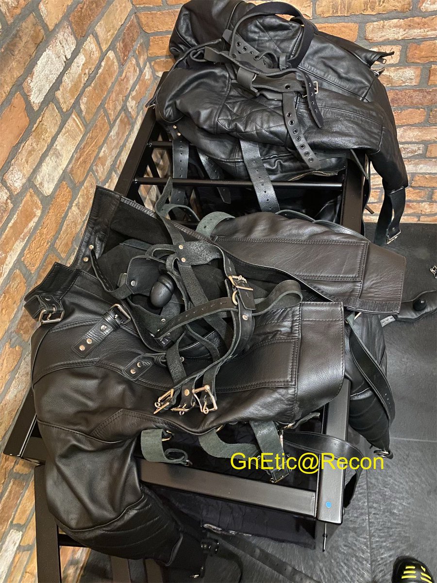 2 straitjackets, 2 muzzles and three horny guys 😈🍆