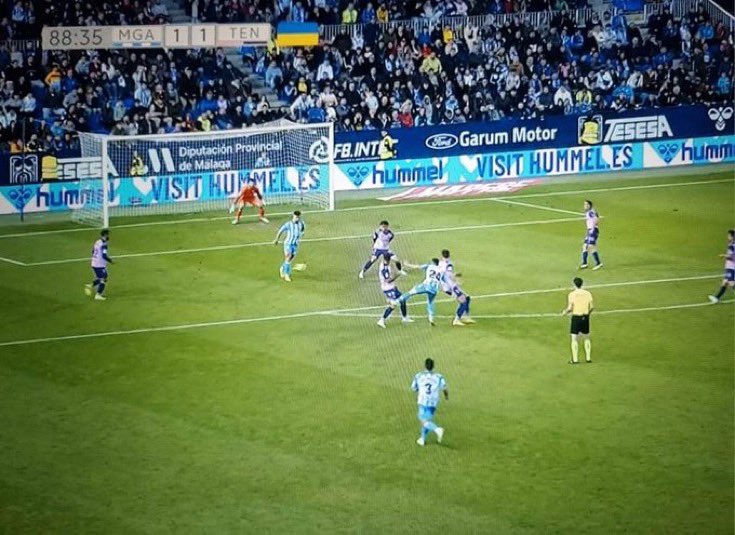 sashouismo's tweet photo. Ambos fueron gol y NO FUERON ANULADOS EN EL VAR. AMBOS CONTRA NOSOTROS

Hoy, ante un cagadón de Ander Cantero, se anula un GOL CLARO.

Incongruencia absoluta por parte del colectivo arbitral. Escándalo sin precedentes. https://t.co/rSI0LbSoNw