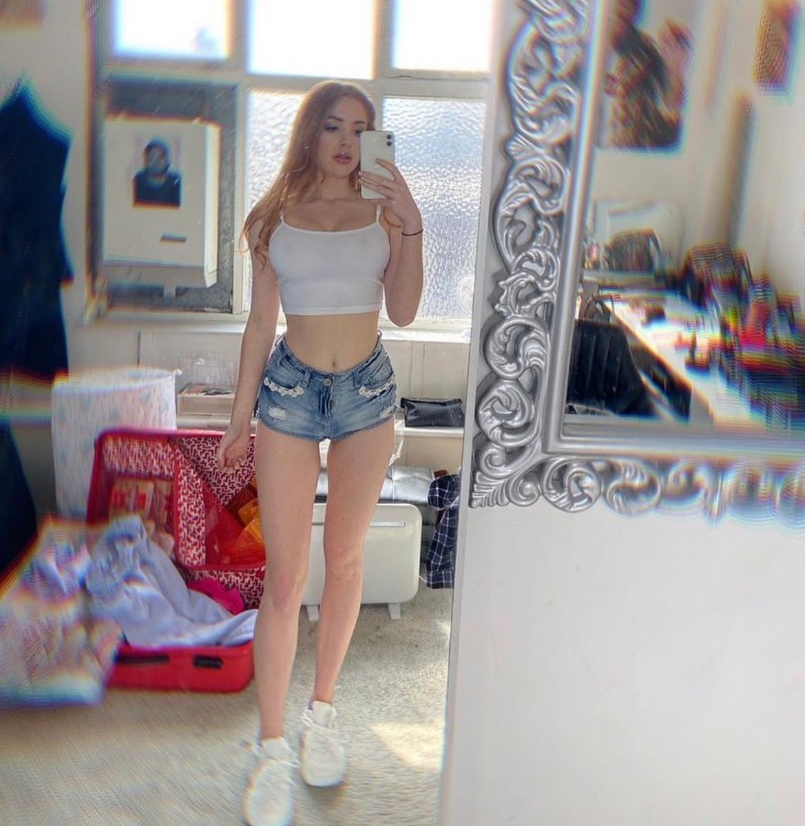 Hannah12172575's tweet photo. Retweet if I’m beautiful 😍 https://t.co/NKTlmXYNMZ