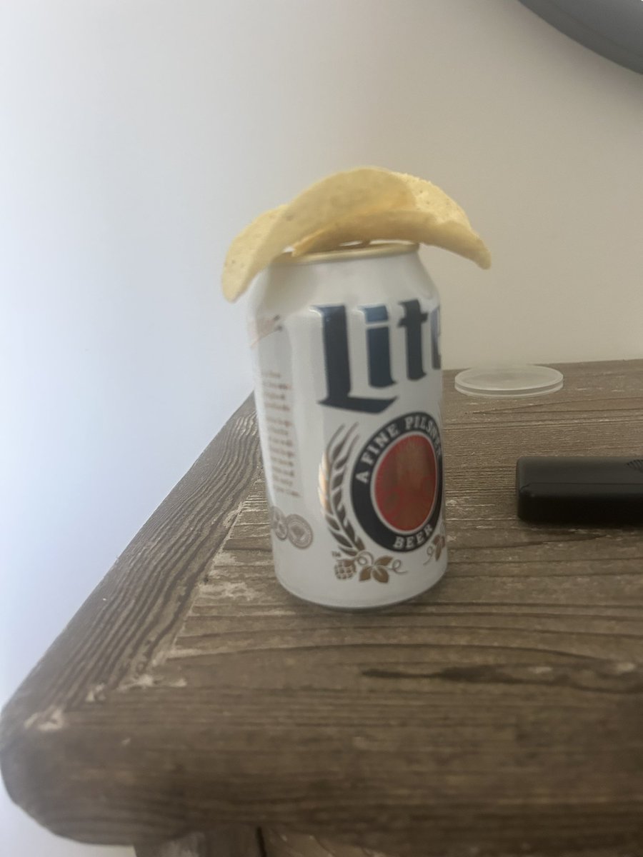 DickThatch420's tweet photo. Woke up to this beautiful sculpture I made last night #FERDA #LANK https://t.co/c7alUJJUVR
