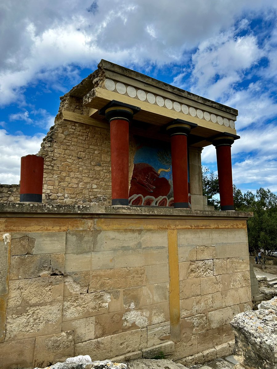 LodMarja's tweet photo. Raportti. Kävin viikko sitten Kreetalla. Oli ihanaa 🇬🇷💙 Ikinä en ole nähnyt vihreää Kreikkaa aiemmin ❤️ Knossos ilman hellettä kuten myös Imbrosin rotkovaellus, aivan mahtavia kokemuksia. https://t.co/2uCEBrFJn5
