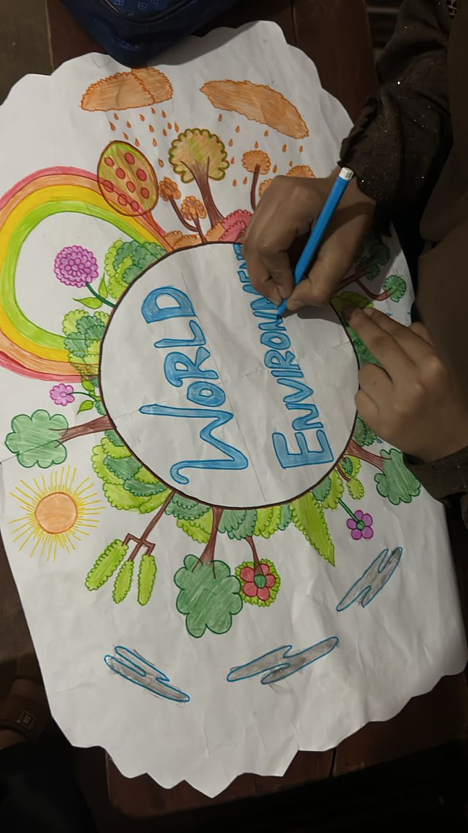 GlobalTo4959's tweet photo. Art doesn’t just decorate the world—it changes it.
With brushes in hand and purpose in heart, 21 youth from our partner organization SPARC led an inspiring art session at Al-Buraq Educational Institute, Machar Colony, Karachi.
What was the motive behind it? https://t.co/6VYNHOlu36