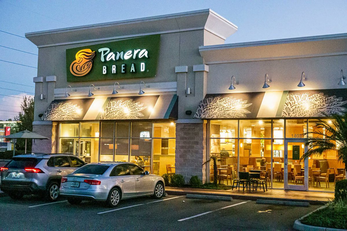 🥐 Panera Bread, taze hazırlanmış sandviçleri, çorbaları ve sağlıklı menüsüyle ABD'nin en popüler kafe zincirlerinden biri. Hızlı, lezzetli ve huzurlu bir ortam arayanlar için ideal! 🇺🇸☕ #Panera
