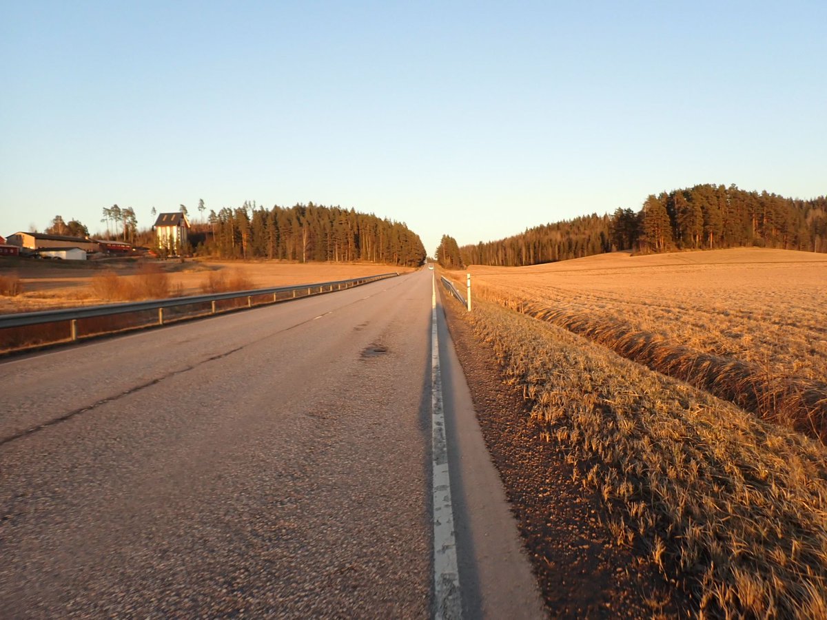 mkpaa's tweet photo. Valmista tuli #espoo200:sta. Rauhallista menoa 11h22min. https://t.co/ksKkgNFhMI
