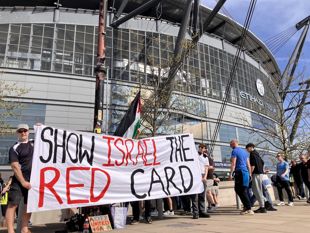 City fans say #RedCardIsrael

<a href="/FIFAcom/">FIFA</a> <a href="/UEFAcom/">UEFA.com</a> it’s time to #KickIsraelOutofFIFA football says NO to genocide ❌ 

#FreePalestine #mancity #CITYVSCRYSTALPALACE