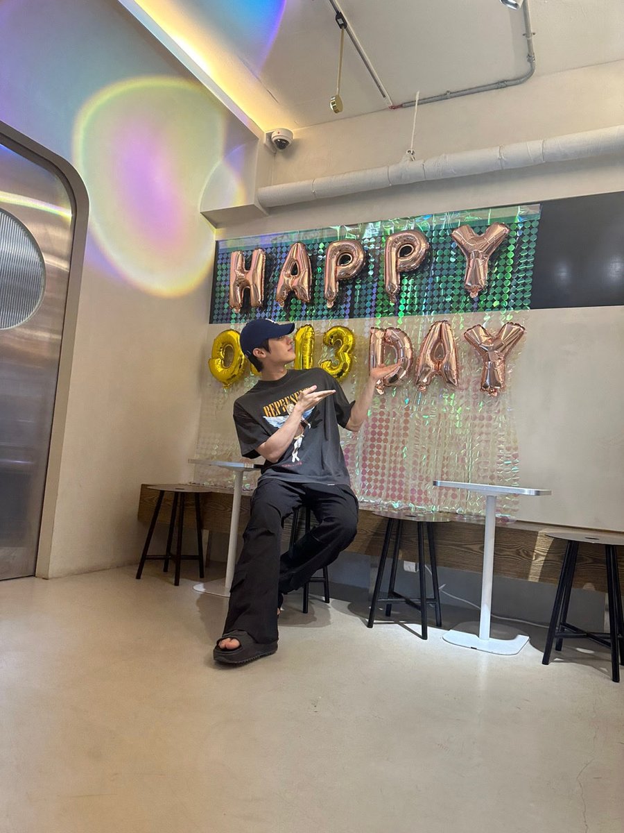 infinitygolcha's tweet photo. It’s 13rd April HAPPY TAG DAY! 🐥🎂🎉
Thank you for being born as Son Youngtaek may you have the happiest birthday ever ⭐️❤️❤️
#Our_Little_Chick_TAG_Day
#Dear_영택__상처입고_넘어져도_너는_니스만의_오아시스야💛
#GoldenChild #골든차일드 https://t.co/LeVc3FFWKs