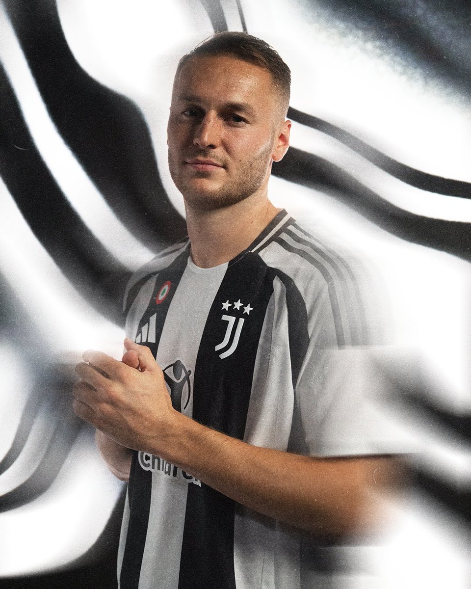 Pino 🇮🇹 +39 RESPECT⚪⚫ tweet media