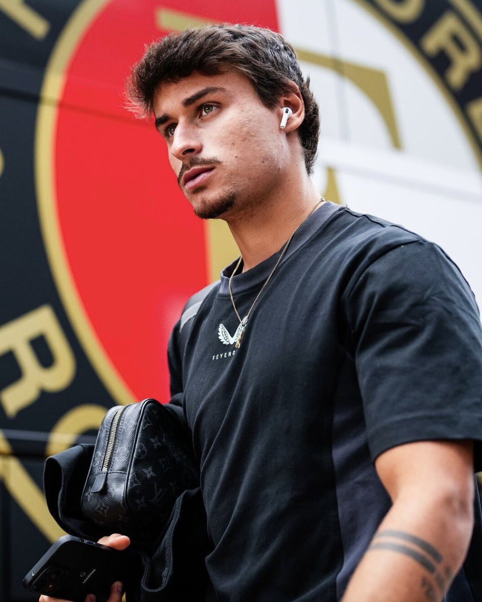 WWFCWOLFPACK's tweet photo. BREAKING:🚨Bournemouth are very interested in signing Hugo Bueno, he is a real option for the Cherries in the summer. [ @MatteMoretto 🥇] #wolves #wwfc #afcb https://t.co/VJzuimUa4d