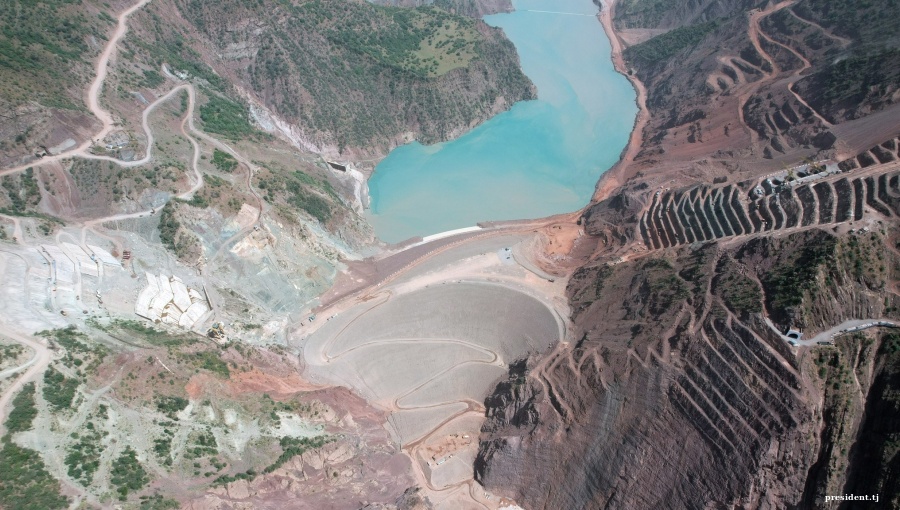 bneintellinews's tweet photo. Tajikistan / #Rogun Dam project going under microscope. World Bank’s financing role facing scrutiny. #Uzbekistan #Turkmenistan #CentralAsia #HPP #Mega #bneGREEN https://t.co/MORc8t94Tj https://t.co/87m1sOYMte