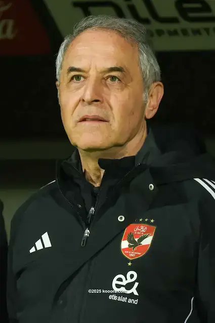 creptoBTC's tweet photo. هو كولر شريك في النادي ولا في شرط جزائي مليار جنيه
ايه سر التمسك العجيب الغريب الرهيب بيه من إدارة الأهلي
شلتونا حرام عليكم
ارحموا الجمهور شوية
ايه اللي انتم شايفينه فيه
 وكل الناس قالت في البرامج والإعلام القهاوي والشوارع والبيوت
وانتم مفيش فايدة
اكيد في سر
اكيد https://t.co/4J5yM1BkoG
