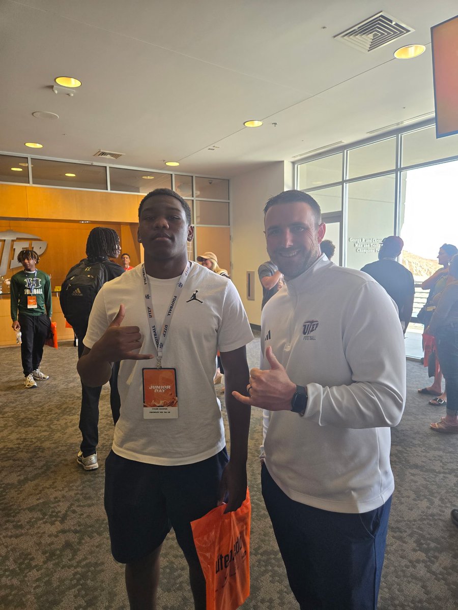 TylerHooper28's tweet photo. Had a great time at Utep junior day and great talks with @CoachButch_UTEP @CoachBobbyDaly @COACHJMACRB @CoachKyleBeyer Loved the hospitality!!! 

@CoachRJ_007 @CTownEaglesFB @Recruit_Crowley @CoachDezGuy @CoachRJ_007 https://t.co/04ZbEdQxuH