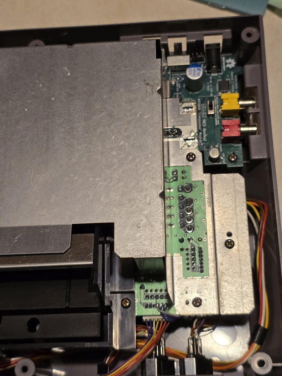 GVGmods's tweet photo. #NESRGB with a Genesis 2 output using the NES Revival Power module https://t.co/UNPG2s3TDE