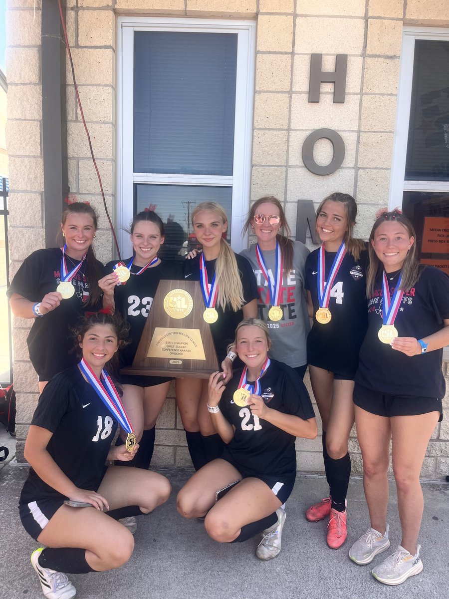 TYJ FOR THE BEST SENIOR SEASON!!! 6A D2 STATE CHAMPS!! 🥇🤗🏆💝