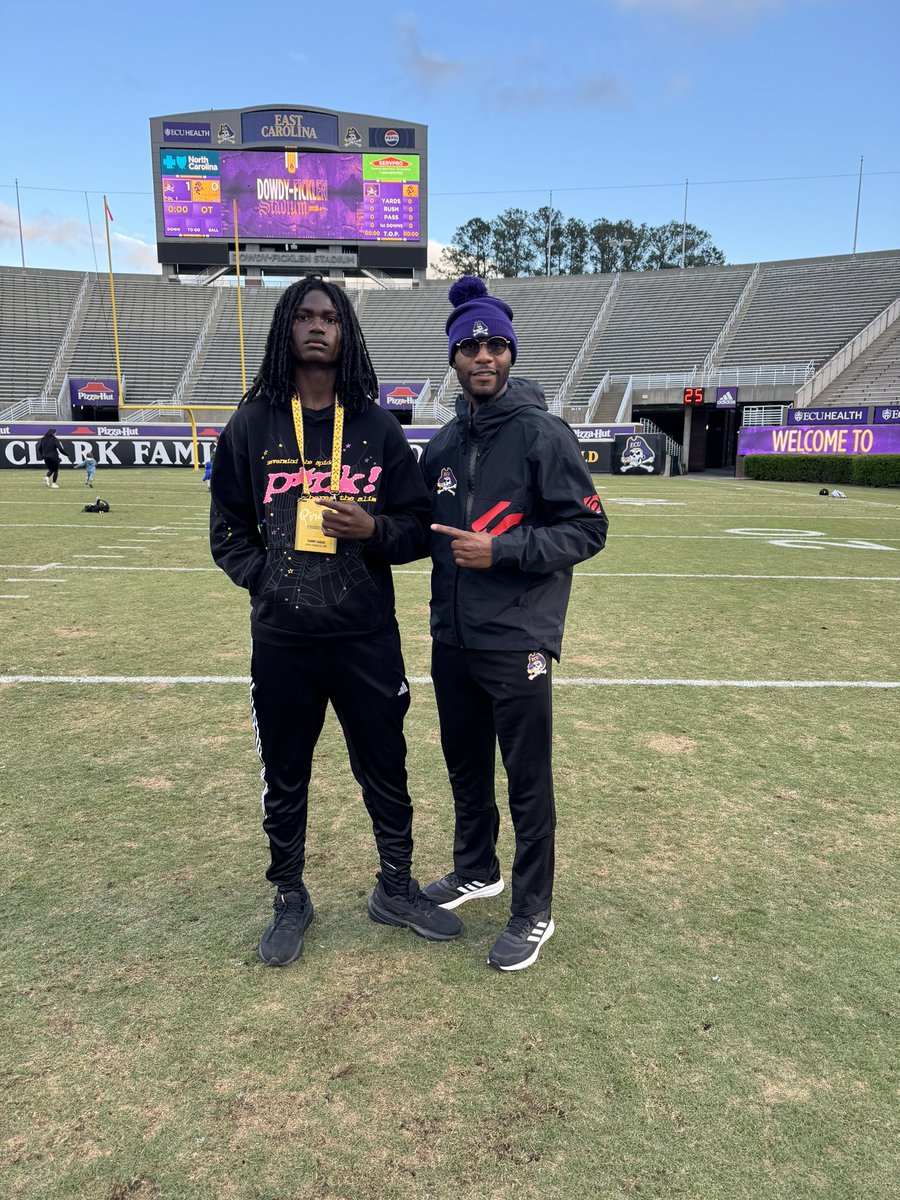Shamil Saadiq jr (@_mill3x) on Twitter photo I had a great time <a href="/ECUPiratesFB/">ECU Football</a> spring practice and i cant wait to be back <a href="/coach_jdbaker/">John David Baker</a> <a href="/ECUPiratesFB/">ECU Football</a> <a href="/Dyrell_Roberts/">Dyrell Roberts Sr.</a> <a href="/Coach_B_Harrell/">Coach Blake Harrell 🏴☠️🏴☠️🏴☠️</a>
<a href="/LugoffElginHigh/">Lugoff Elgin Athletics</a> <a href="/LE_FB1/">Lugoff-Elgin Football</a>
<a href="/BoulwareLeon/">Coach Boulware</a> <a href="/VincentAlbano6/">Vinny Albano</a>
<a href="/RivalsFriedman/">Adam Friedman</a> <a href="/LouatTheState/">Lou Bezjak</a> <a href="/247Sports/">247Sports</a>
<a href="/RivalsWardlaw/">Lee Wardlaw</a> <a href="/HaleMcGranahan/">Hale McGranahan</a> I had a great time <a href="/ECUPiratesFB/">ECU Football</a> spring practice and i cant wait to be back <a href="/coach_jdbaker/">John David Baker</a> <a href="/ECUPiratesFB/">ECU Football</a> <a href="/Dyrell_Roberts/">Dyrell Roberts Sr.</a> <a href="/Coach_B_Harrell/">Coach Blake Harrell 🏴☠️🏴☠️🏴☠️</a>
<a href="/LugoffElginHigh/">Lugoff Elgin Athletics</a> <a href="/LE_FB1/">Lugoff-Elgin Football</a>
<a href="/BoulwareLeon/">Coach Boulware</a> <a href="/VincentAlbano6/">Vinny Albano</a>
<a href="/RivalsFriedman/">Adam Friedman</a> <a href="/LouatTheState/">Lou Bezjak</a> <a href="/247Sports/">247Sports</a>
<a href="/RivalsWardlaw/">Lee Wardlaw</a> <a href="/HaleMcGranahan/">Hale McGranahan</a>