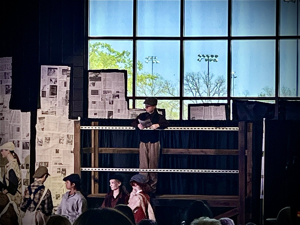 mdavidtrue's tweet image. Amazing performance by the @BMSBulldogs theater program. @Newsies production was amazing.