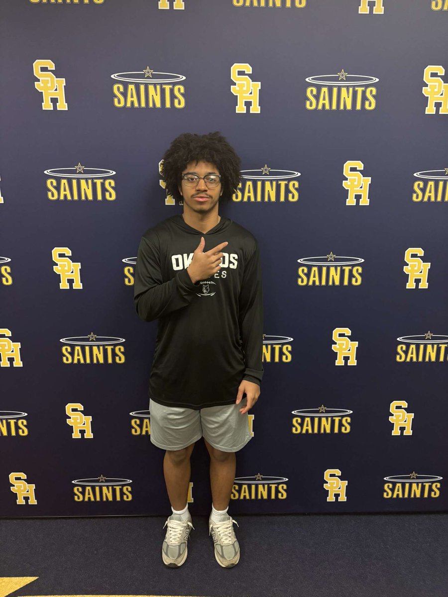 Marshaunhallums's tweet photo. Had a great visit @SienaHeightsFB   @_coachmcgaughy @CoachShaah @Coach_Javi1 @EScottEmuakpor1 @jordonc_22 @HallumsMalaki @graham_jamaris https://t.co/rLWG57hZdO
