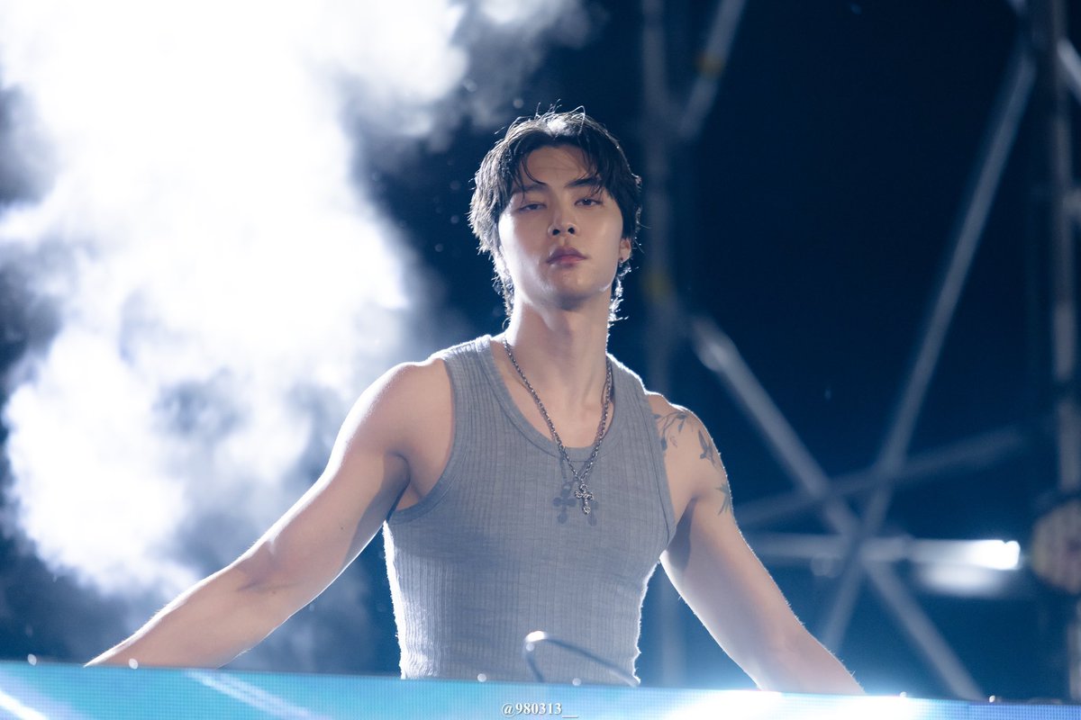 johnnyeolie's tweet photo. OH MY LORD THANK GOD FOR DJ JOHNNYBE

#2025WILDWOODSPARTY
#JOHNNYBE #쟈니 
#JOHNNYBEinCHIANGMAI 
#สงกรานต์ปีนี้ป๊ะอ้ายJohnnybeที่Chiangmai https://t.co/Lj5n1kzZ6e