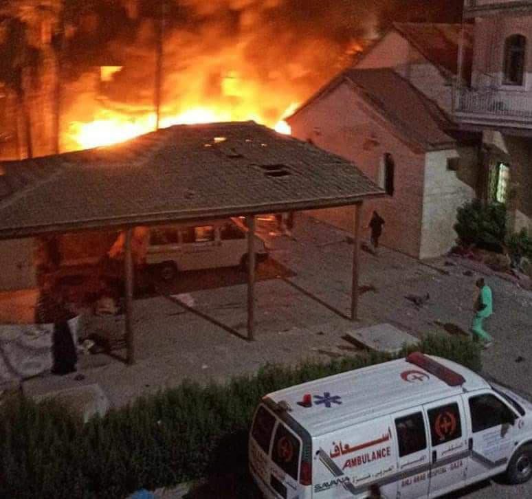 استهدف من قبل جيش الإحتلال الصهيوامريكي المجرم لمبنى العمليات الجراحية في المستشفى المعمداني، ومحطة توليد الأكسجين الطبي المخصصة لمرضى العناية المكثفة، وسط مدينة غزة , انفجار هز أرجاء مدينة غزة من شدة الاستهداف٠