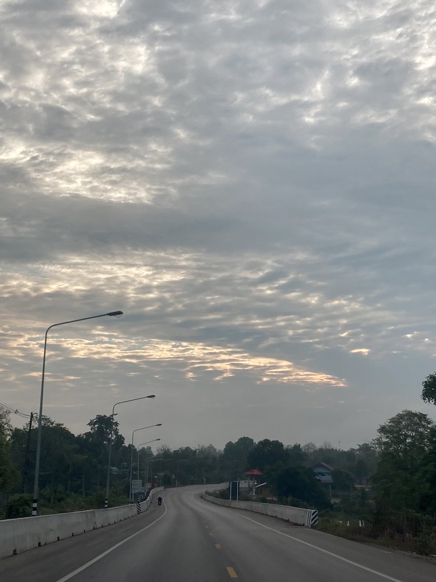 dirty_1992's tweet photo. อรุณสวัสดิ์ครับ เช้าวันทำงาน
#แพร่ #ลําปาง #FWB https://t.co/AfQVdVqWVP