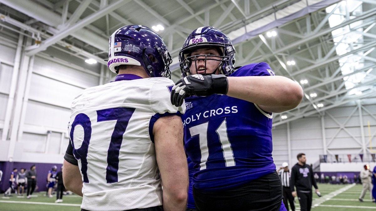 Spring Showcase Scenes 📸

#GoCrossGo