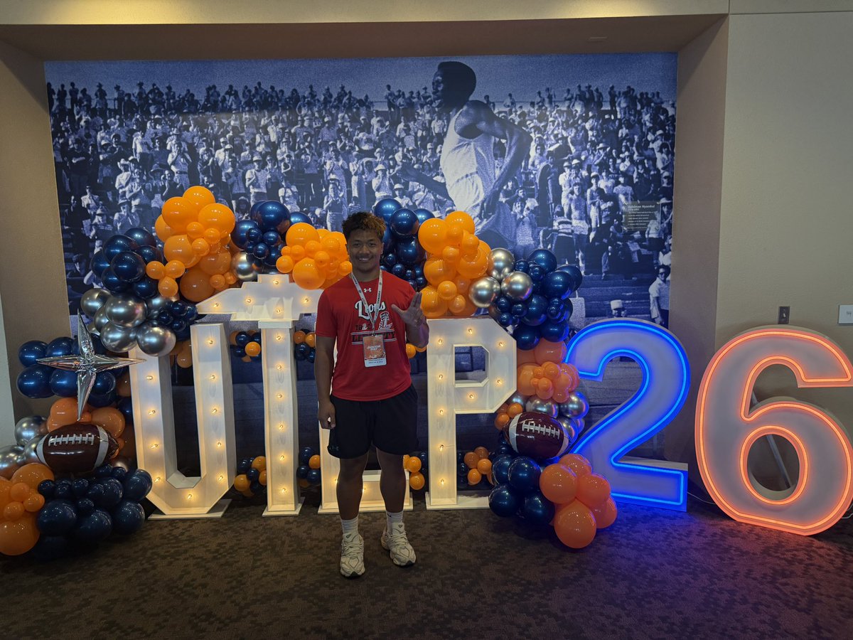 TJFoilefutu8's tweet photo. Finally got to meet my Ace RB Coach @COACHJMACRB and LB Coach @CoachButch_UTEP . S/O to the whole @UTEPFB staff for showing big ❤️ the whole day. It definitely felt like home. Can’t wait to get back for my OV💯. #PicksUP⛏️

@coachthomasfb @Davis44Shoot @alpha_lbu @BlairAngulo @CoachJNunez6 @PrepRedzoneAZ @CoachU_ @lmzworld_