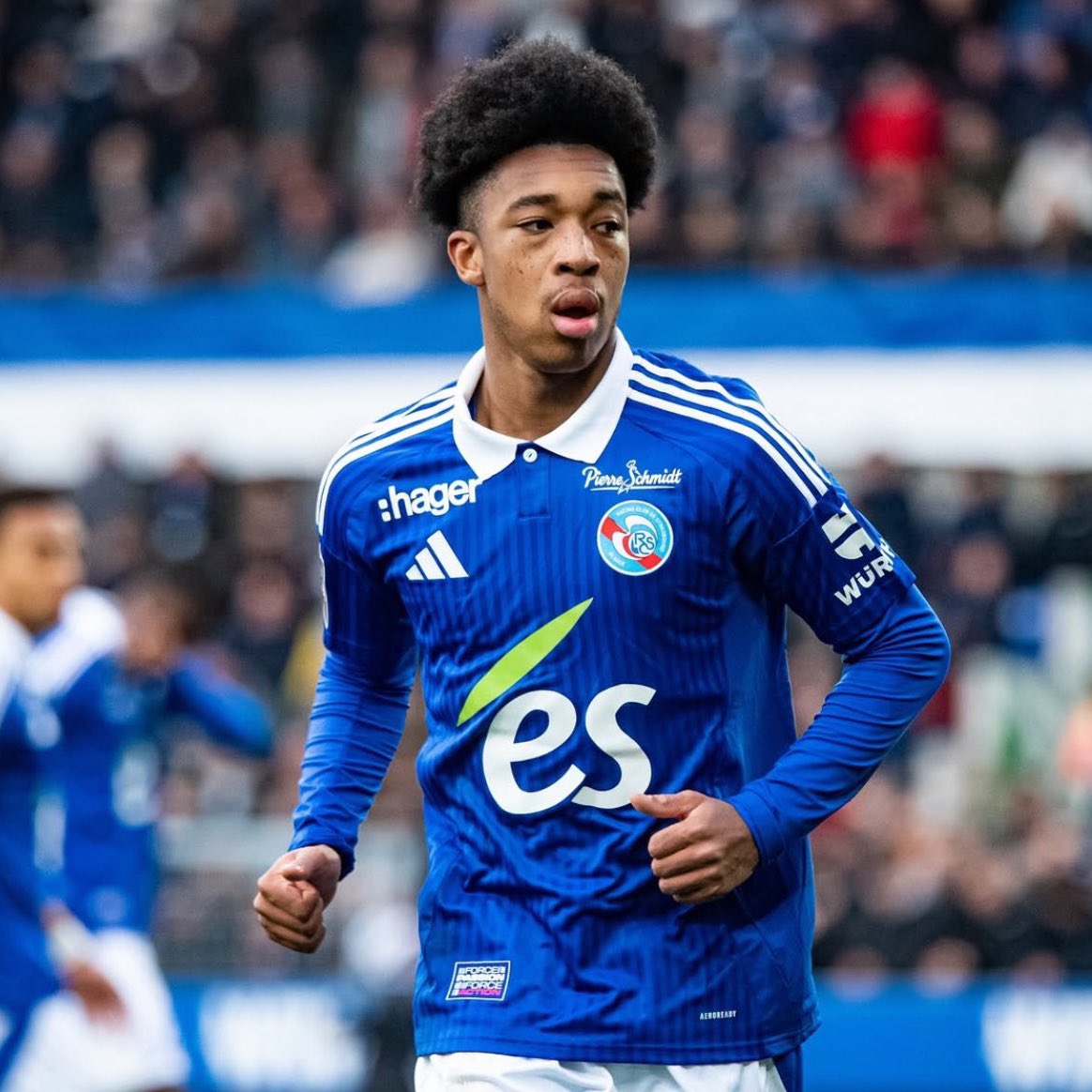 FabrizioRomano's tweet photo. 🔵✨ Strasbourg are very happy with their €7m investment made on Samuel Amo-Ameyaw, 2006 born talent who has scored against OGC Nice on his second start.

Two assists also for Andrey Santos last night, as he’s prepared for return to Chelsea in the summer. https://t.co/DQe57Kt6LN