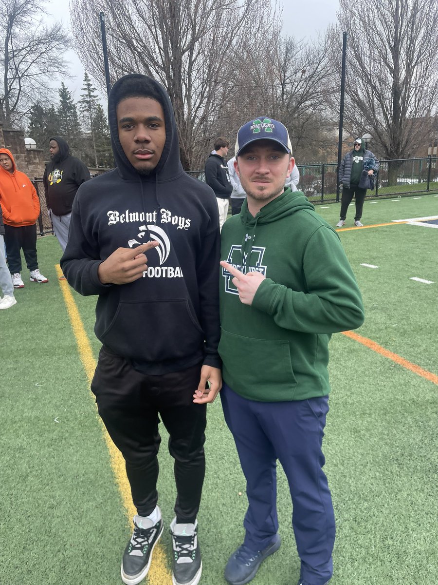 _jaydenharrison's tweet photo. Had a great time at MercyHurst spring Game! Thank you again @ElijahAltizer for the invite and the entire coaching staff!
@CoachDuka @CoachRiemedio @AikenFalcons https://t.co/mqKR1o0tuU