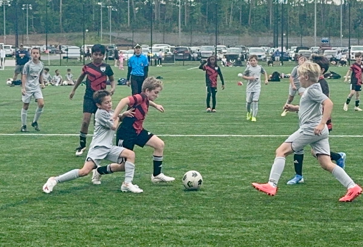 cloverelitefc's tweet photo. 2014 Gray Boys battled until the end in a tough CCL game today. They didn’t get the outcome they hoped for, but learned to keep battling and working hard. https://t.co/O5e9caASjV