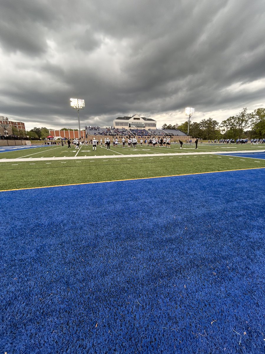 Had an incredible time at <a href="/barton_fb/">BartonCollegeFB</a>, I wanna thank <a href="/CharlieMauze/">Charlie Mauzé</a> for the invite! Can’t wait to be back ! 

<a href="/FBCoachSeidel/">Jason Seidel</a> <a href="/JMR_FBRecruits/">Jay M Robinson FB Recruits</a> <a href="/BraylonCanales0/">Braylon Canales</a> <a href="/Coach_Hammill/">Bradley Hammill</a> <a href="/Coach_Colant/">Caysey Colant</a>