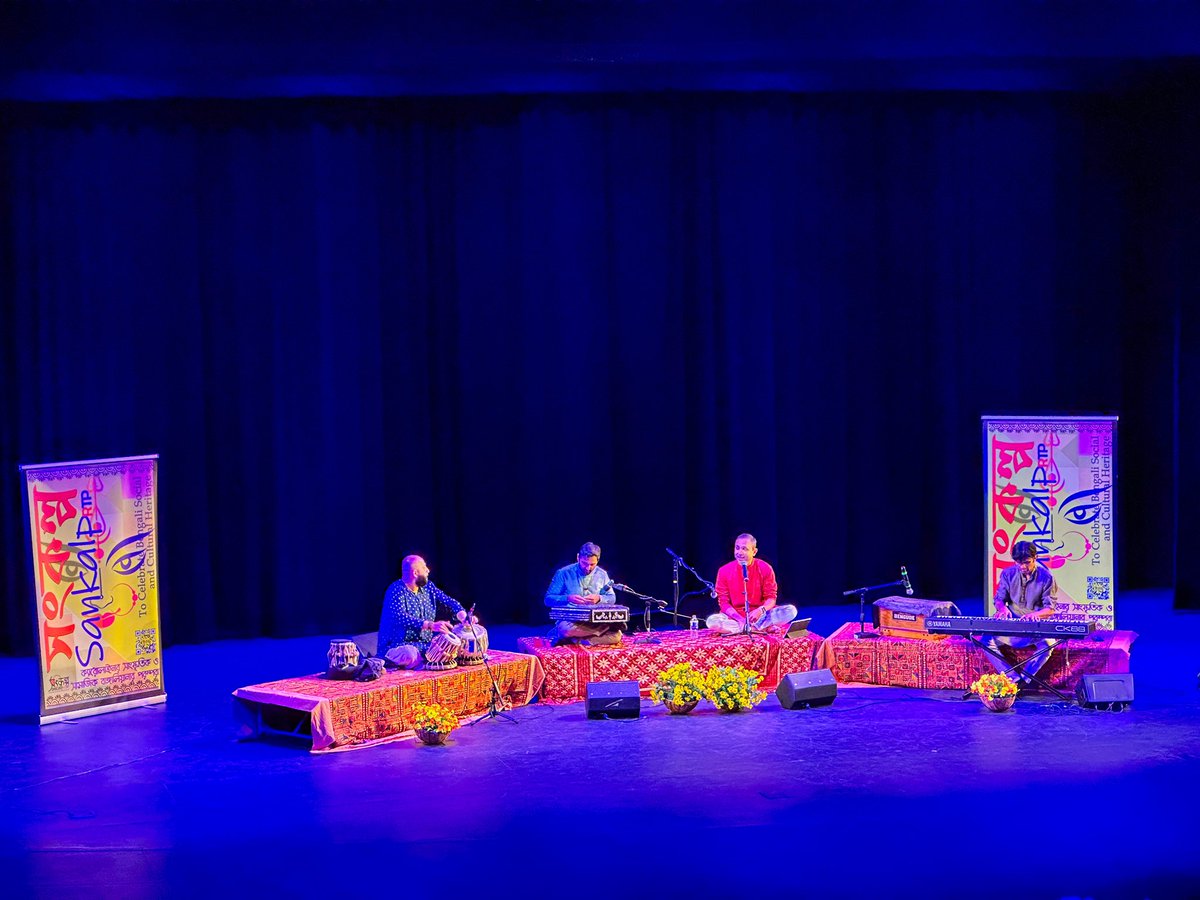 Saw Anubrata Chatterjee and friends present a ‘Beats and Pieces’ concert with a modern twist on #IndianClassicalMusic, hosted by SankalpRTP. This was my third time seeing him in concert, the first time dating 12 years back in 2013 in India at IIT Kharagpur! 

#tabla