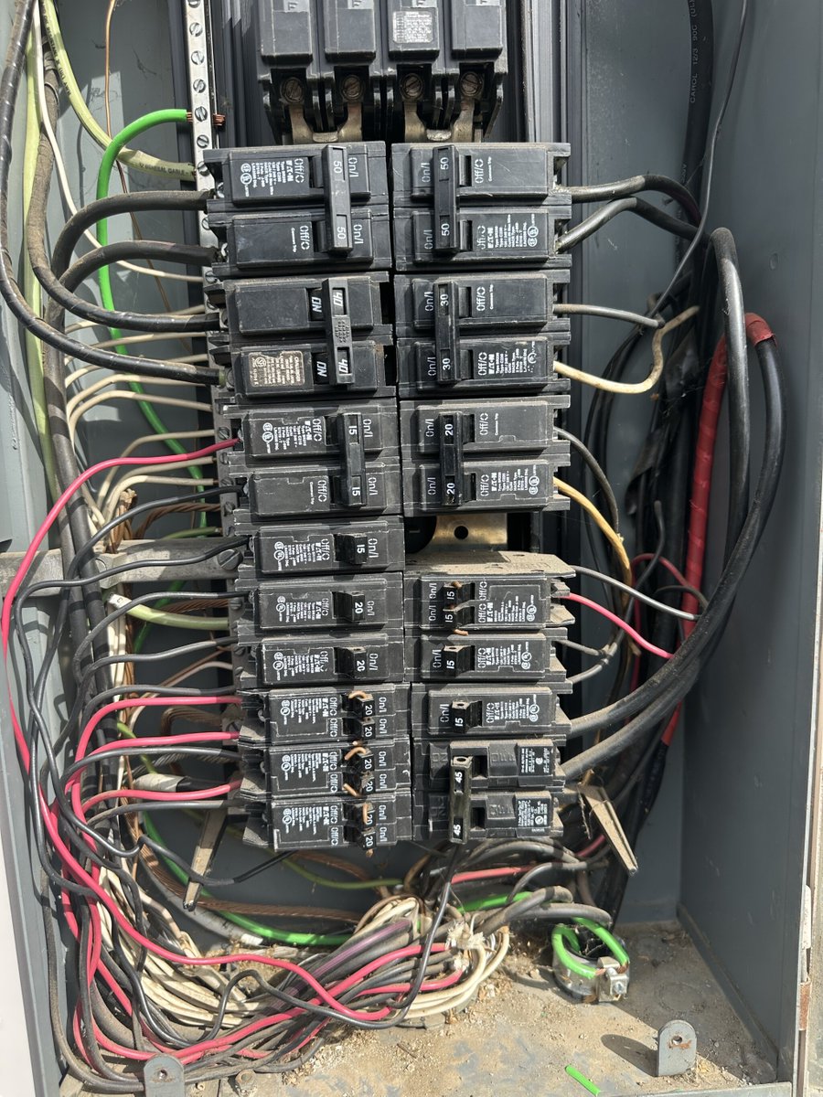 SkylightElecSvc's tweet photo. We met with a customer who was understandably concerned about multi-wire branch circuits in their home. Our solution? We identified the circuits, ensuring they're on opposite phases to prevent overload. Up next, we'll replace and correctly configure breakers. Safety first,always! https://t.co/DODB8CkNxQ