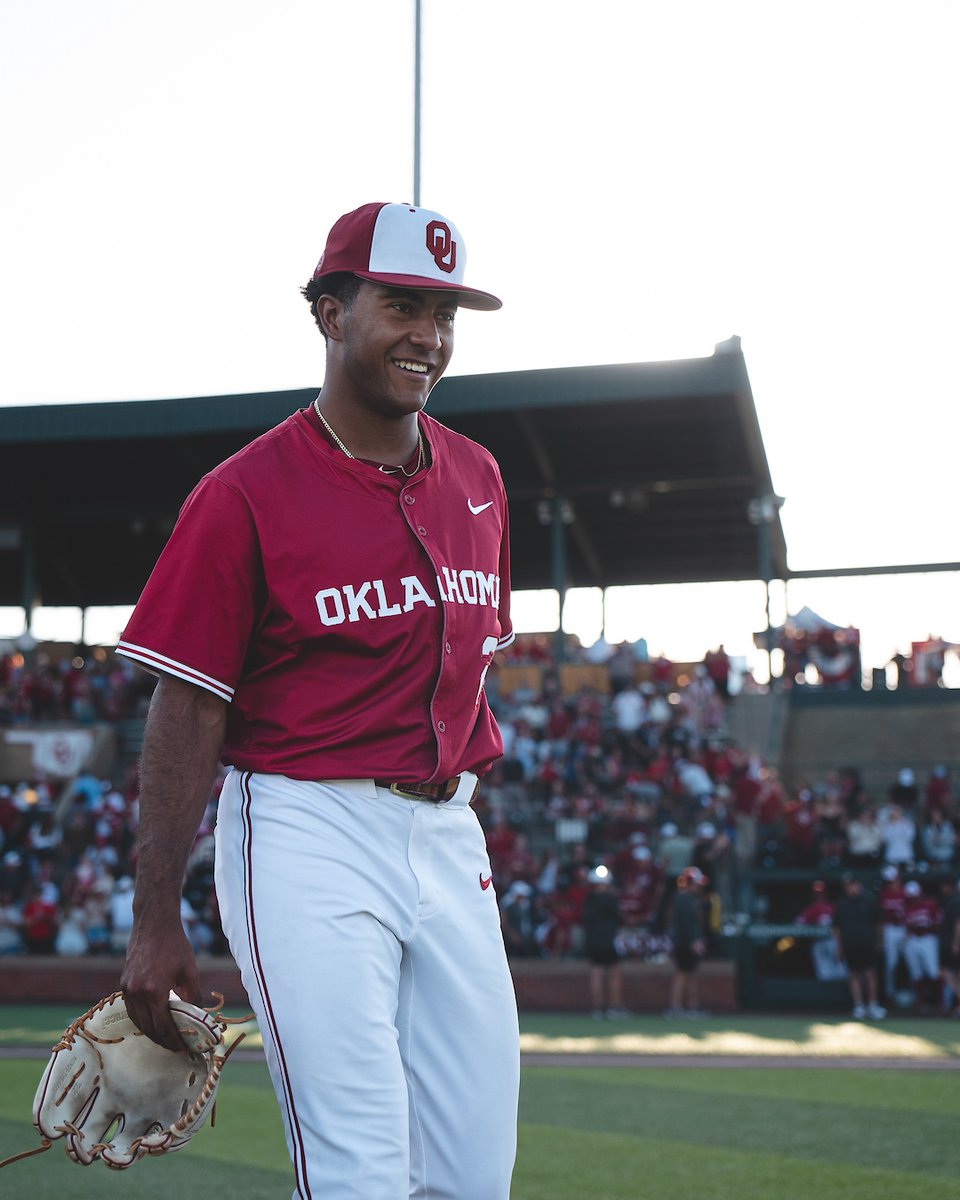 Oklahoma Baseball (@ou_baseball) on Twitter photo smile if you threw a seven-inning CG shutty ๐
7.0 IP | 2 H | 0 R | 0 BB | 6 K smile if you threw a seven-inning CG shutty ๐
7.0 IP | 2 H | 0 R | 0 BB | 6 K