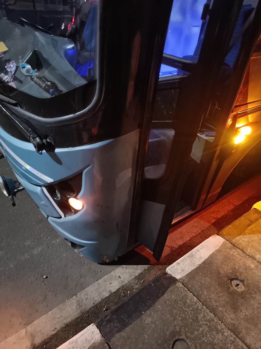 anil_fa's tweet photo. Bus booked through red buss from katra to delh..bus hitted the divider..we are on highway...red buss replying manage yourself @redBus_in https://t.co/wBkocxn5RZ