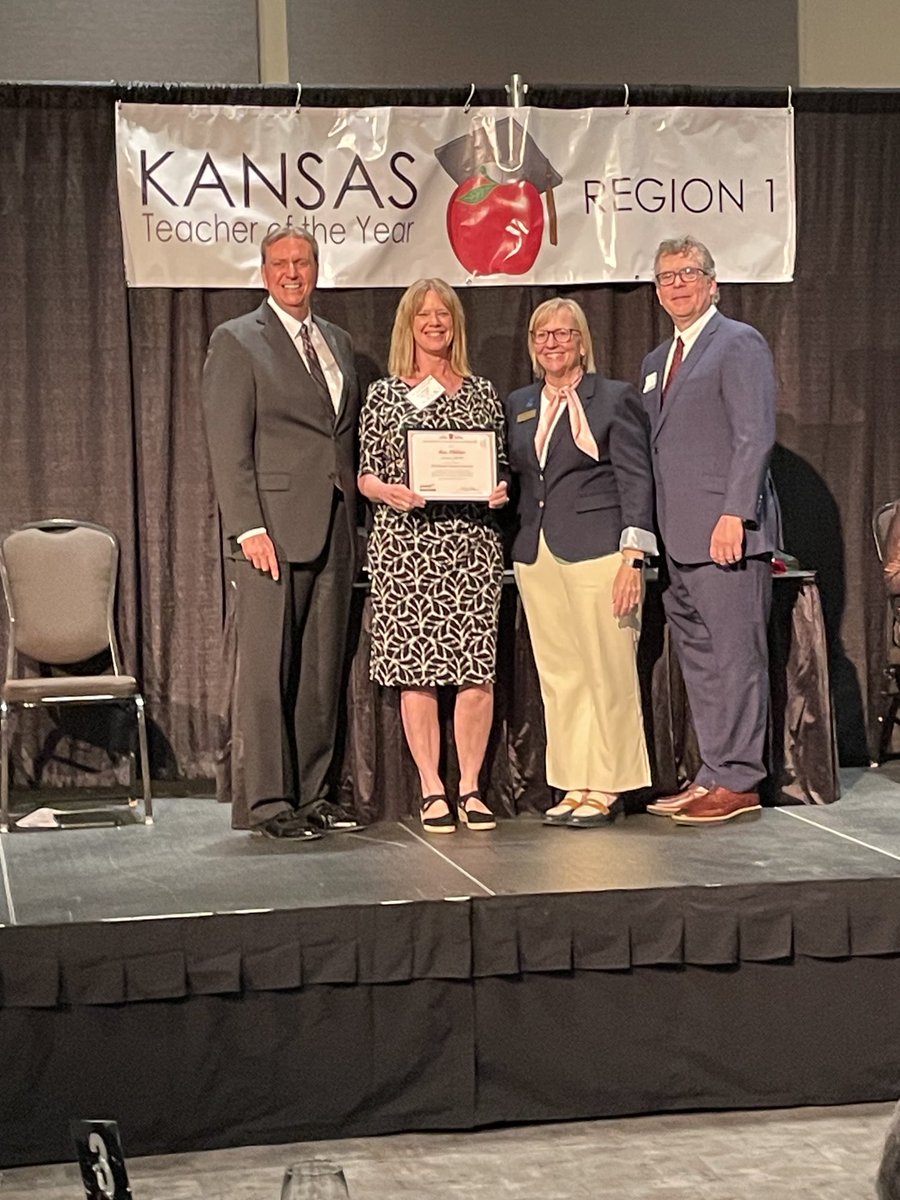 PaulJLarkin's tweet photo. Continuing our celebration tonight in Salina at the KTOY Region 1 banquet with our secondary nominee Mrs. Phillips. https://t.co/gimSClWc7D