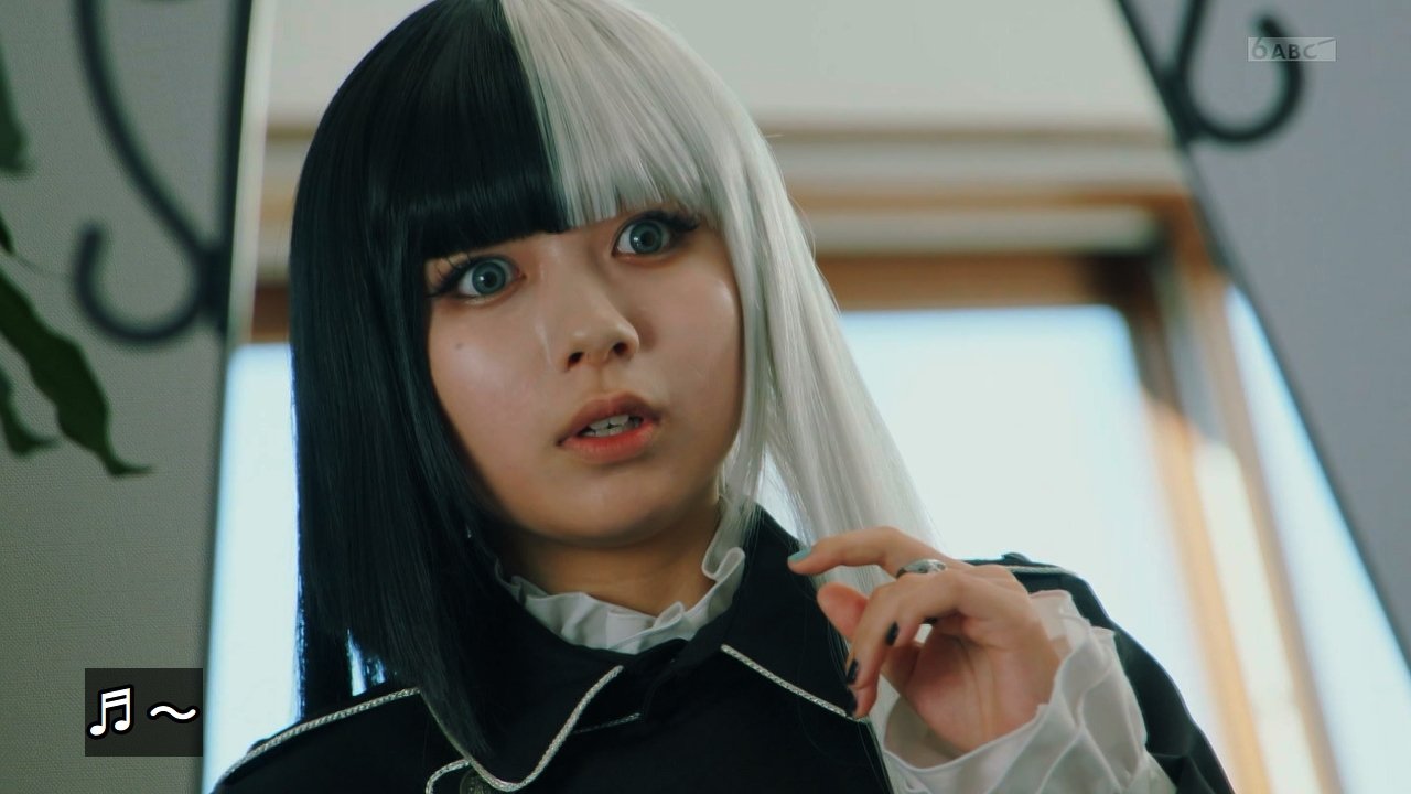 仮面ライダーガヴ 川﨑帆々花 古賀瑠 シータ ジープ 直筆サイン入りチェキ 話題の双子」『仮面ライダーガヴ』序盤戦を盛り上げた“シータ