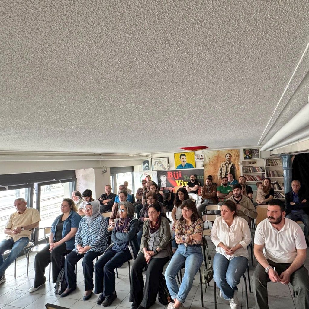 CivakaS's tweet photo. İsviçre'nin #Friburg kentinde #SinanDersim Komünü, olağan kongresini gerçekleştirdi.
Özgürlük mücadelesinde yaşamını yitirenlerin anısına yapılan saygı duruşu ile başlayan kongre faliyetlerin okunması ve yeni yönetimin seçilmesi ile tamamlandı.
#CDKS https://t.co/sjDdSf8qZP