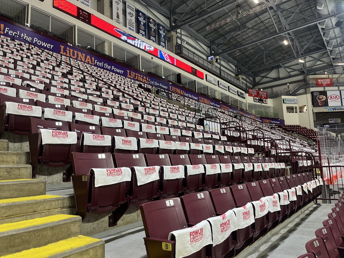 Building ready! Rally towels are in! 

#WindsorSpitfires #WhateverItTakes #OHLPlayoffs