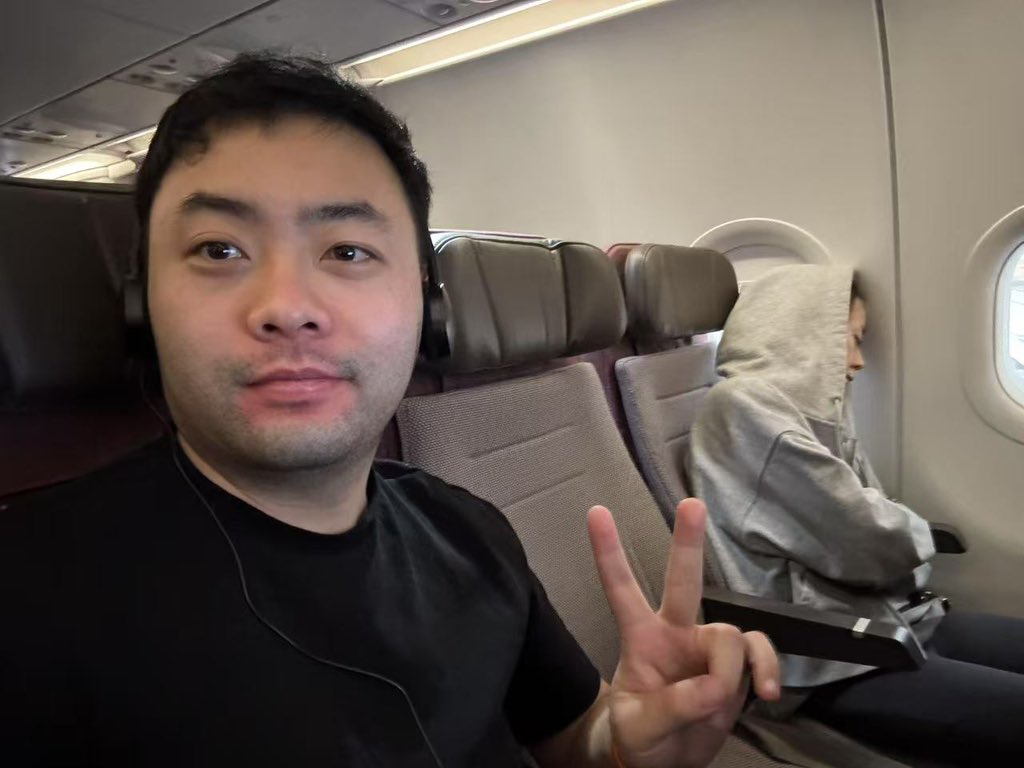 One thing that I know if we're in a good CEO were in a good hand sir <a href="/realyanxin/">Xin</a> is one of my favorite CEO
The reason not beacuse he is very smart, it's beacuse he love his community. 🫡🧡🧡
<a href="/sign/">Sign</a> <a href="/signpass_/">SignPass 🌐</a> <a href="/0xzoe_im/">Zoe Chen 🧡👀</a>