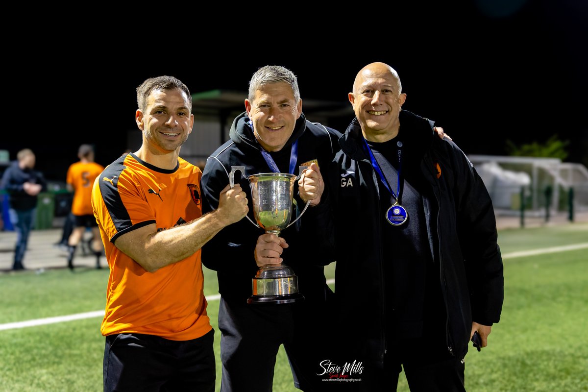 Steve Mills (@stevemillsphoto) on Twitter photo Congratulations to <a href="/MileOakVetsFC/">Mile Oak Vets FC</a> on winning the <a href="/sussexsundayfl/">Sussex Sunday Football League</a> Roy Terrington Trophy last night.
<a href="/NonLeagueCrowd/">Non League Crowds</a> <a href="/NonLeagueSussex/">Non-League Sussex</a>
Gallery link: stevemillsphotography.co.uk/Latest Congratulations to <a href="/MileOakVetsFC/">Mile Oak Vets FC</a> on winning the <a href="/sussexsundayfl/">Sussex Sunday Football League</a> Roy Terrington Trophy last night.
<a href="/NonLeagueCrowd/">Non League Crowds</a> <a href="/NonLeagueSussex/">Non-League Sussex</a>
Gallery link: stevemillsphotography.co.uk/Latest