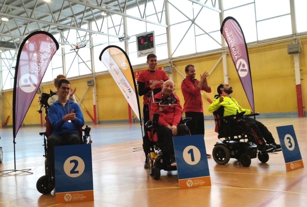La XVI Liga de Boccia #CyL llega a su fin 🔴🔵⚪

Burgos clausura la competición con récord de participación 🏆

#Boccia #CyL